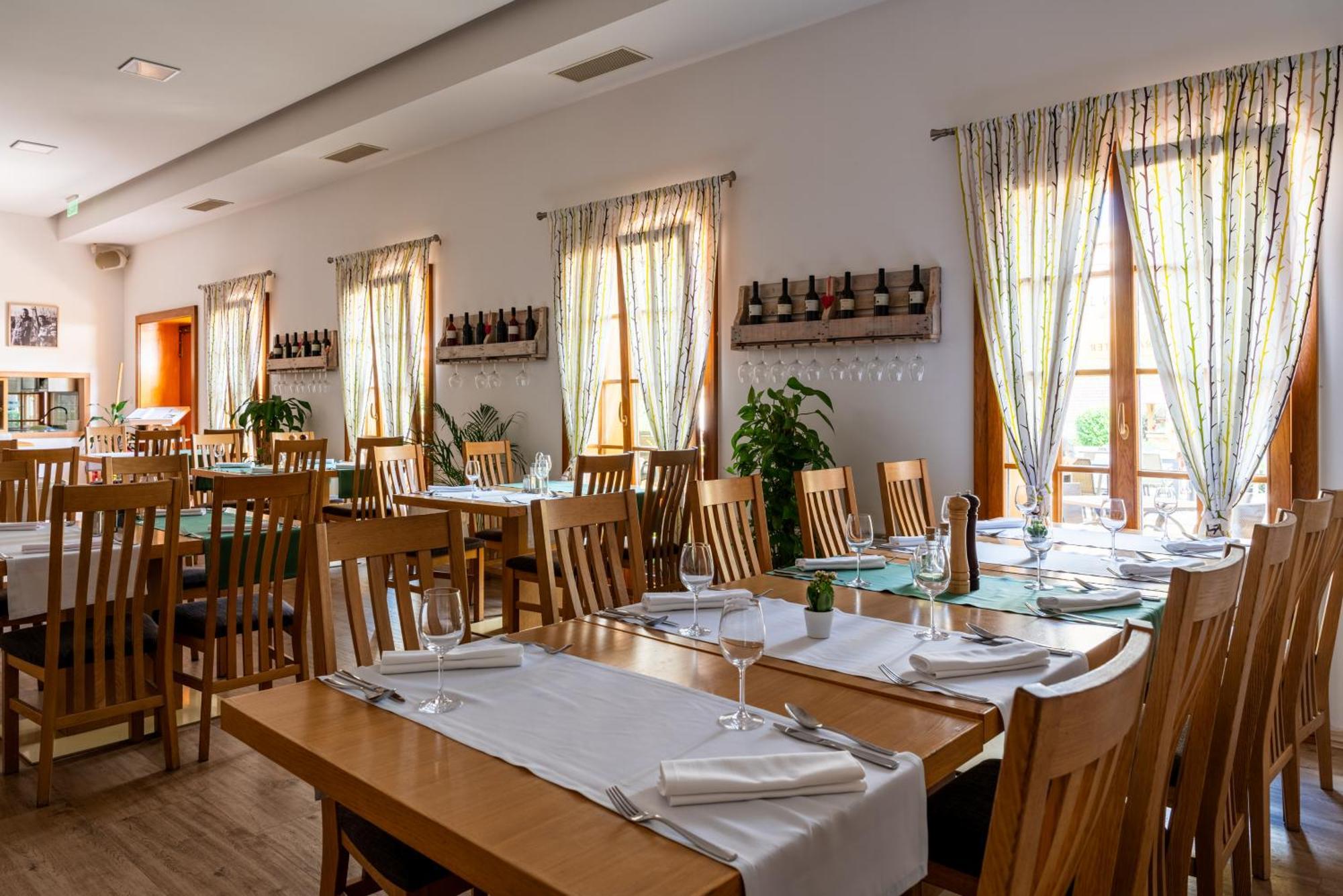 Bed&Breakfast Vinarija Coner Belovár Kültér fotó