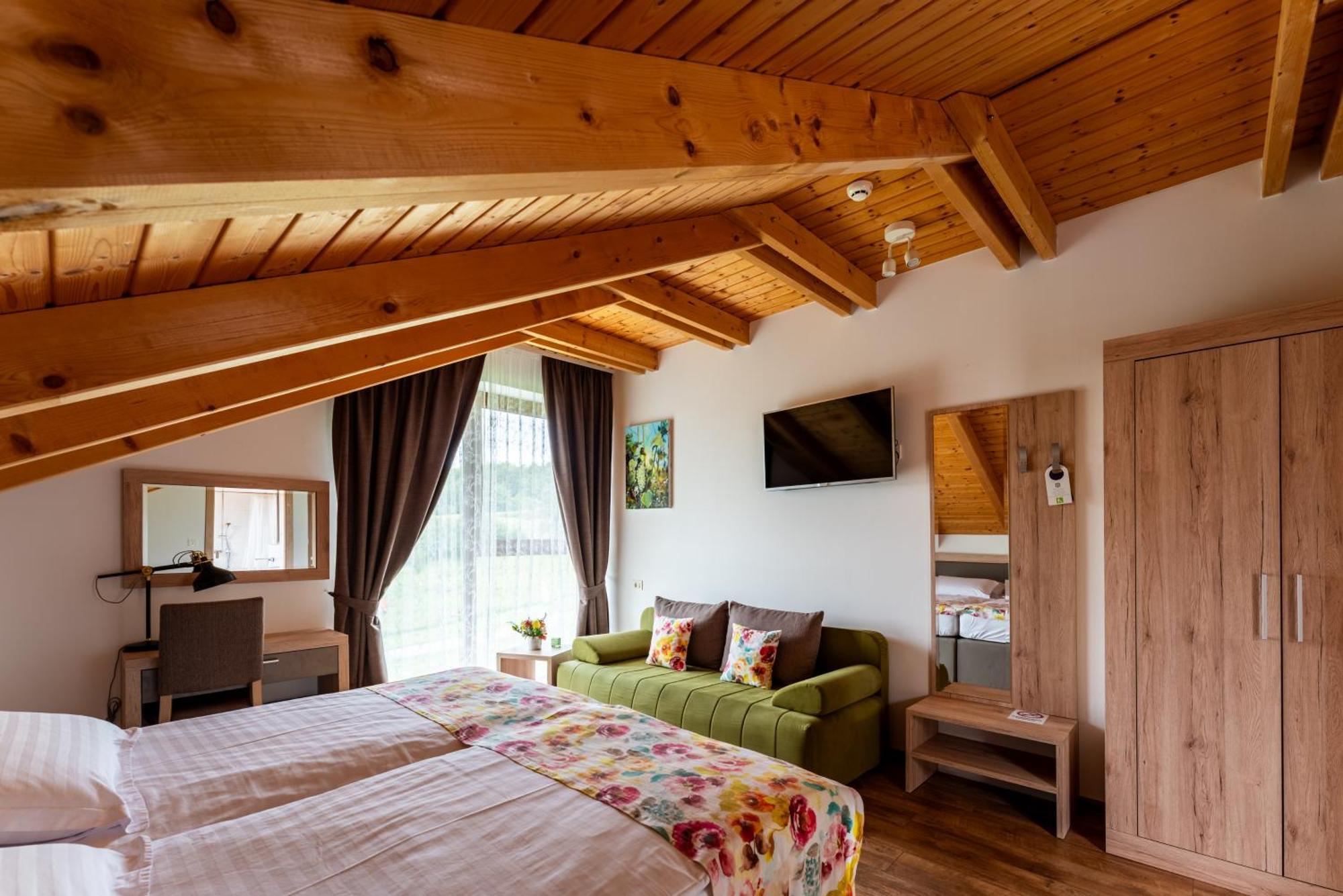 Bed&Breakfast Vinarija Coner Belovár Kültér fotó