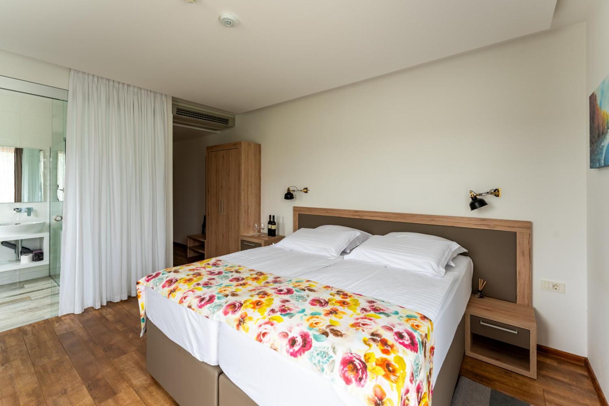 Bed&Breakfast Vinarija Coner Belovár Kültér fotó